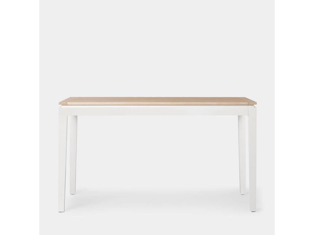 Tavolo marrone, 140 x 78,5 cm