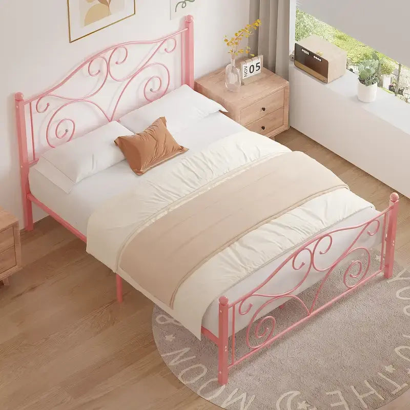 Struttura letto in metallo Javlergo con testiera e pediera arcuate, supporto per doghe in acciaio resistente, non necessita di box spring