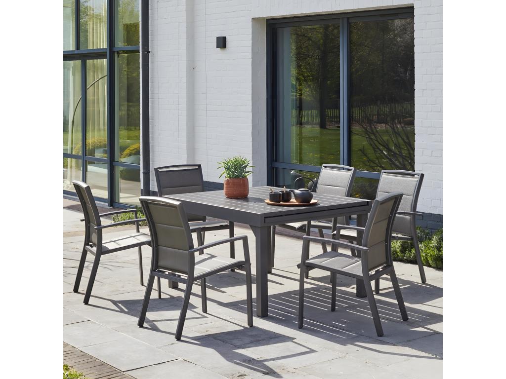 Set di mobili da esterno grigi